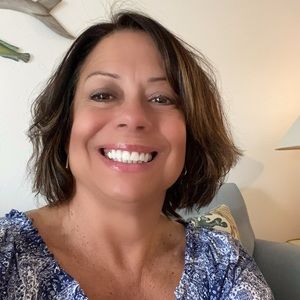 Meet your Posher, Nora